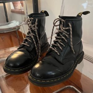 Classic 1460 Docs — very good condition